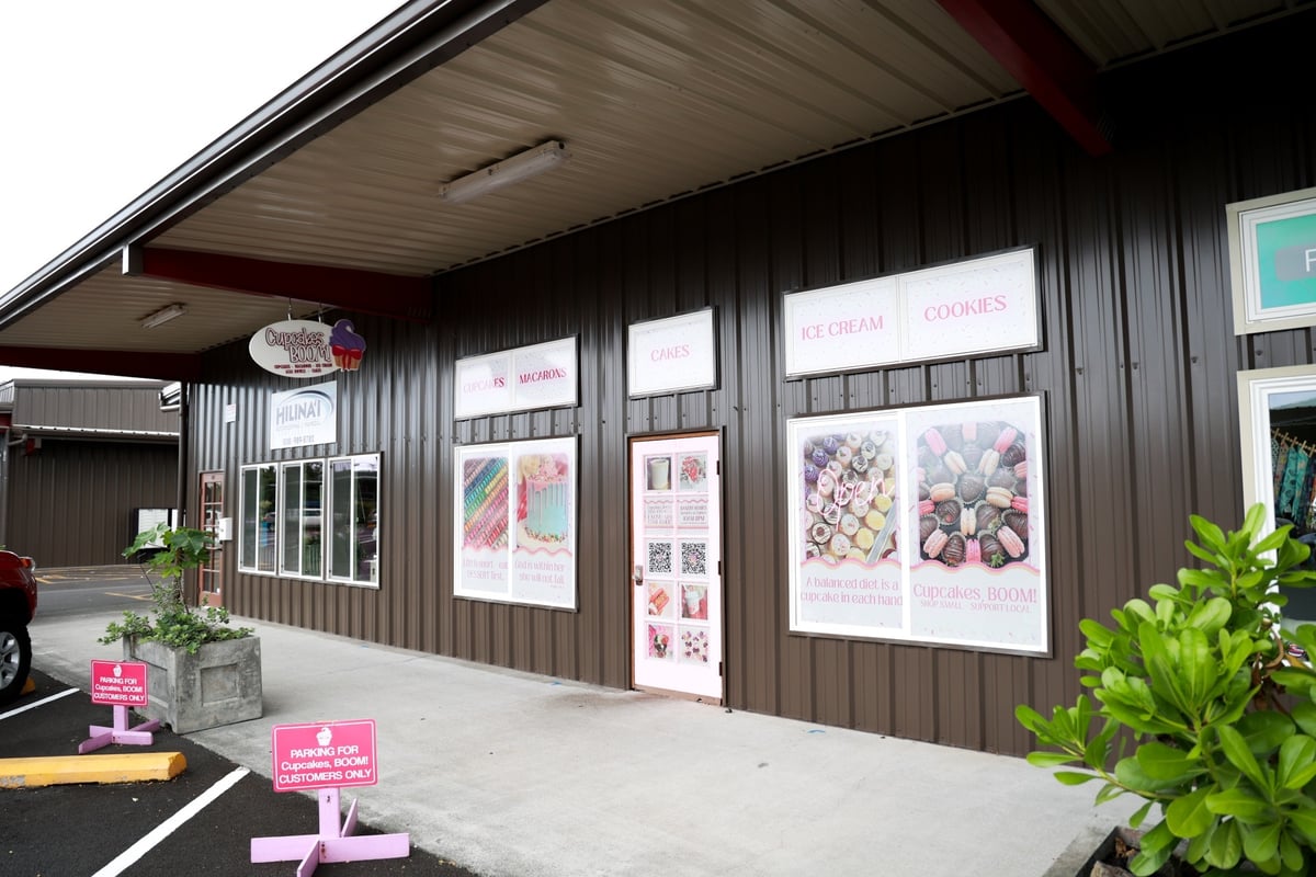 Cupcakes, BOOM! storefront